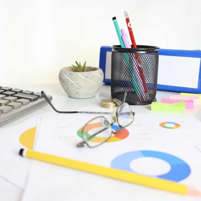 投資信託初心者の選び方比較｜手数料・リスク・つみたて適性で検証